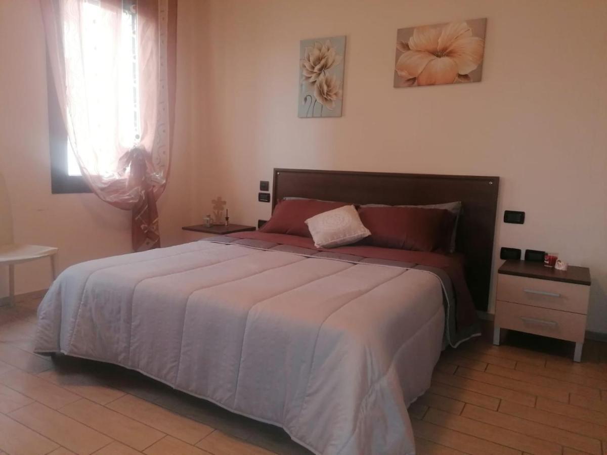 Alloggio Da Virginia Bed and Breakfast Taglio di Po Buitenkant foto